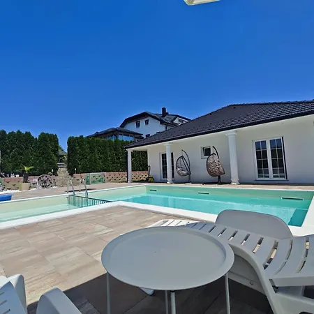 ヴィラ Leah Bihać